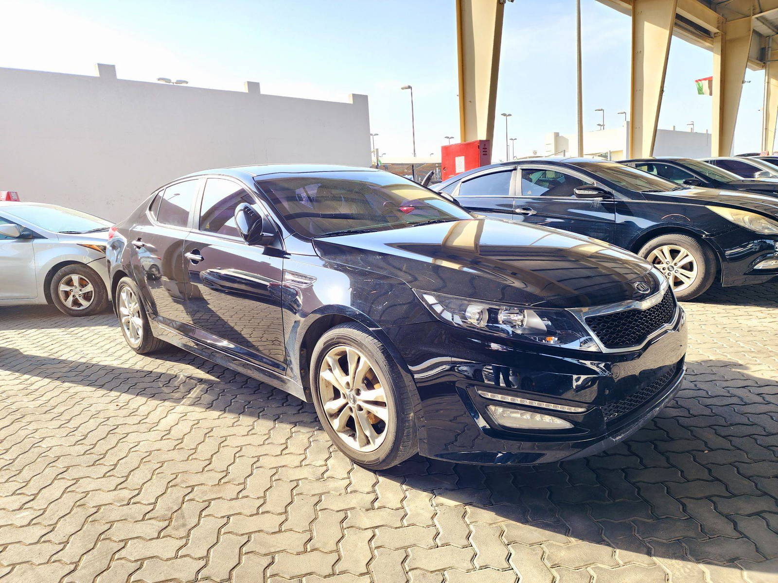 2011 KIA K5 — 232490 KM — Lot 145670 — Souq - Marhaba Auctions Used Cars - Image 4