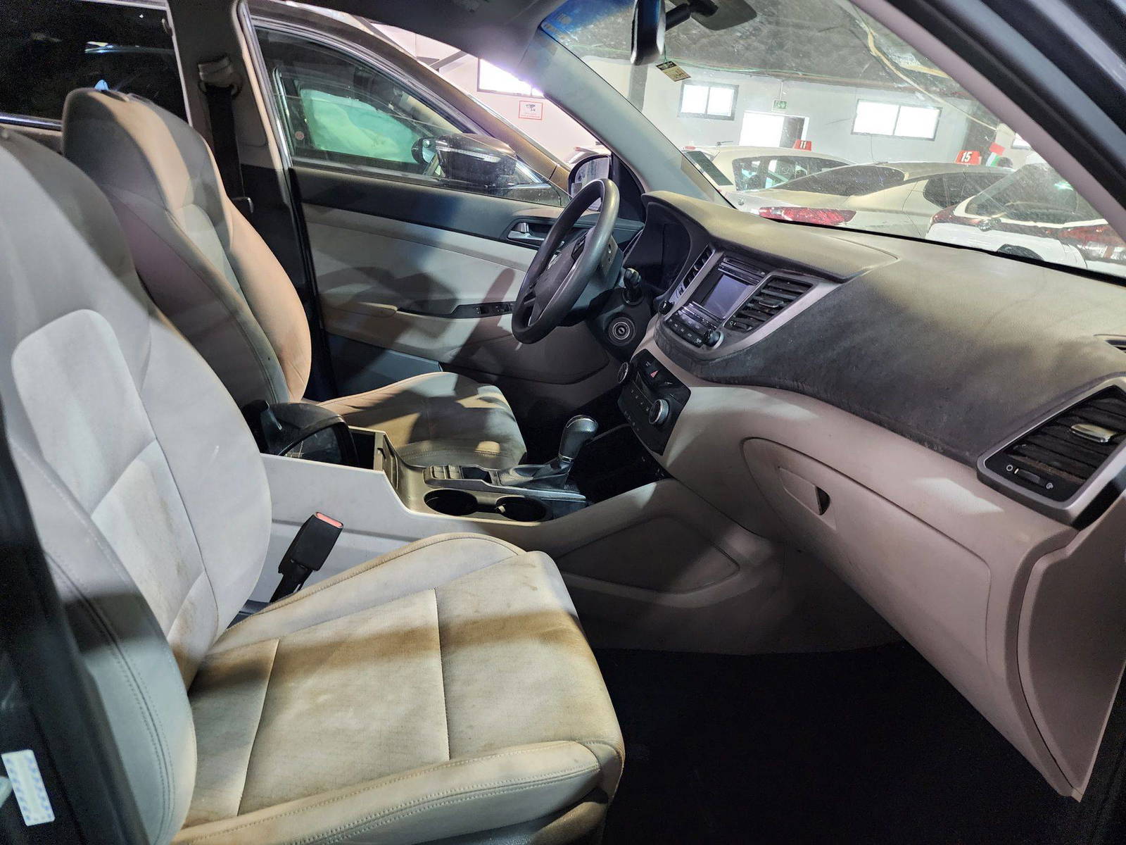 2016 HYUNDAI TUCSON — 147473 Miles — Lot 86572 — Al Quoz - Marhaba Auctions Used Cars - Image 9
