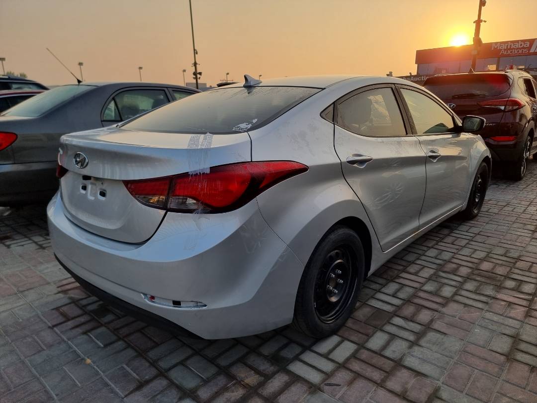 2015 HYUNDAI ELANTRA — 213682 KM — Lot 556223 — Ind. 12 - Marhaba Auctions Used Cars - Image 4