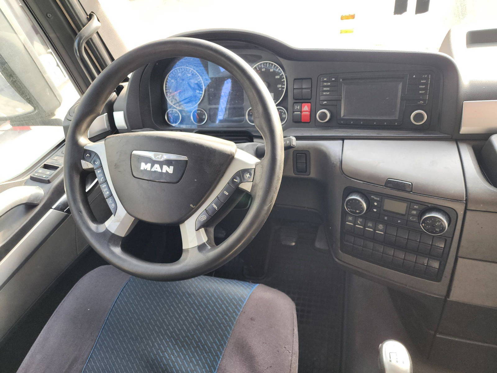 2013 MAN MAN TRUCK — 167973 KM — Lot 42993 — Al Quoz - Marhaba Auctions Used Cars - Image 11