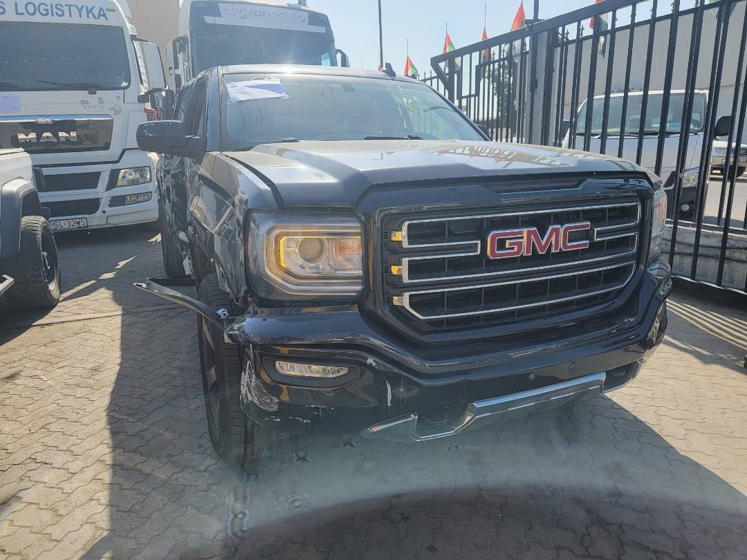 2017 GMC SIERRA — 217131 KM — Lot HG499838 — Main - Marhaba Auctions Used Cars - Image 3
