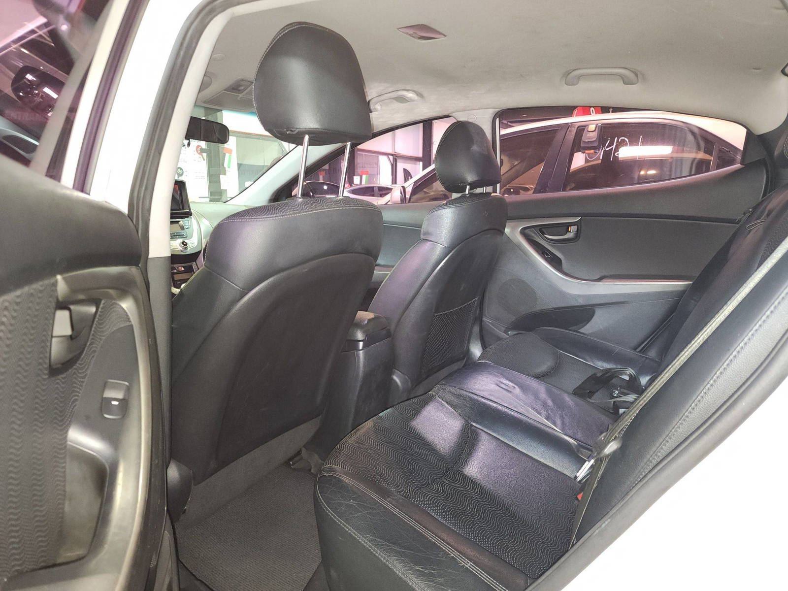 HYUNDAI AVANTE 2012 - Marhaba Auction Used Cars - Image 8