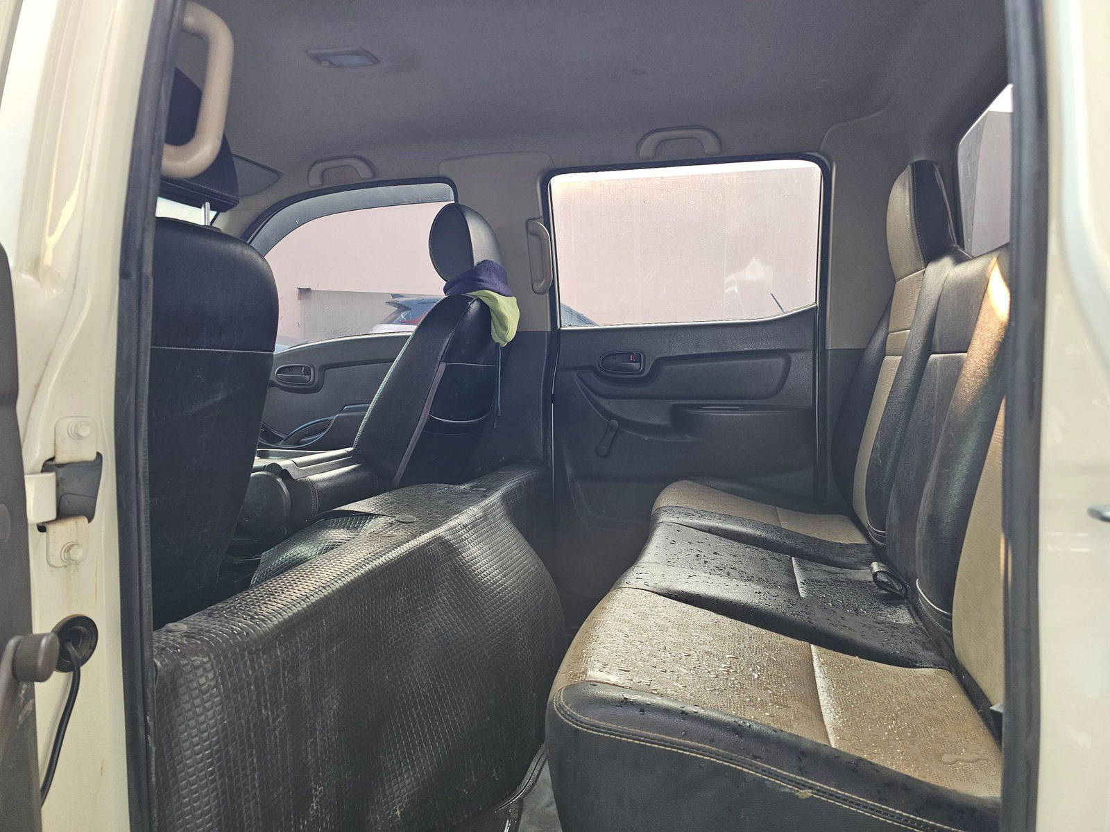 HYUNDAI PORTER 2 2018 - Marhaba Auction Used Cars - Image 7