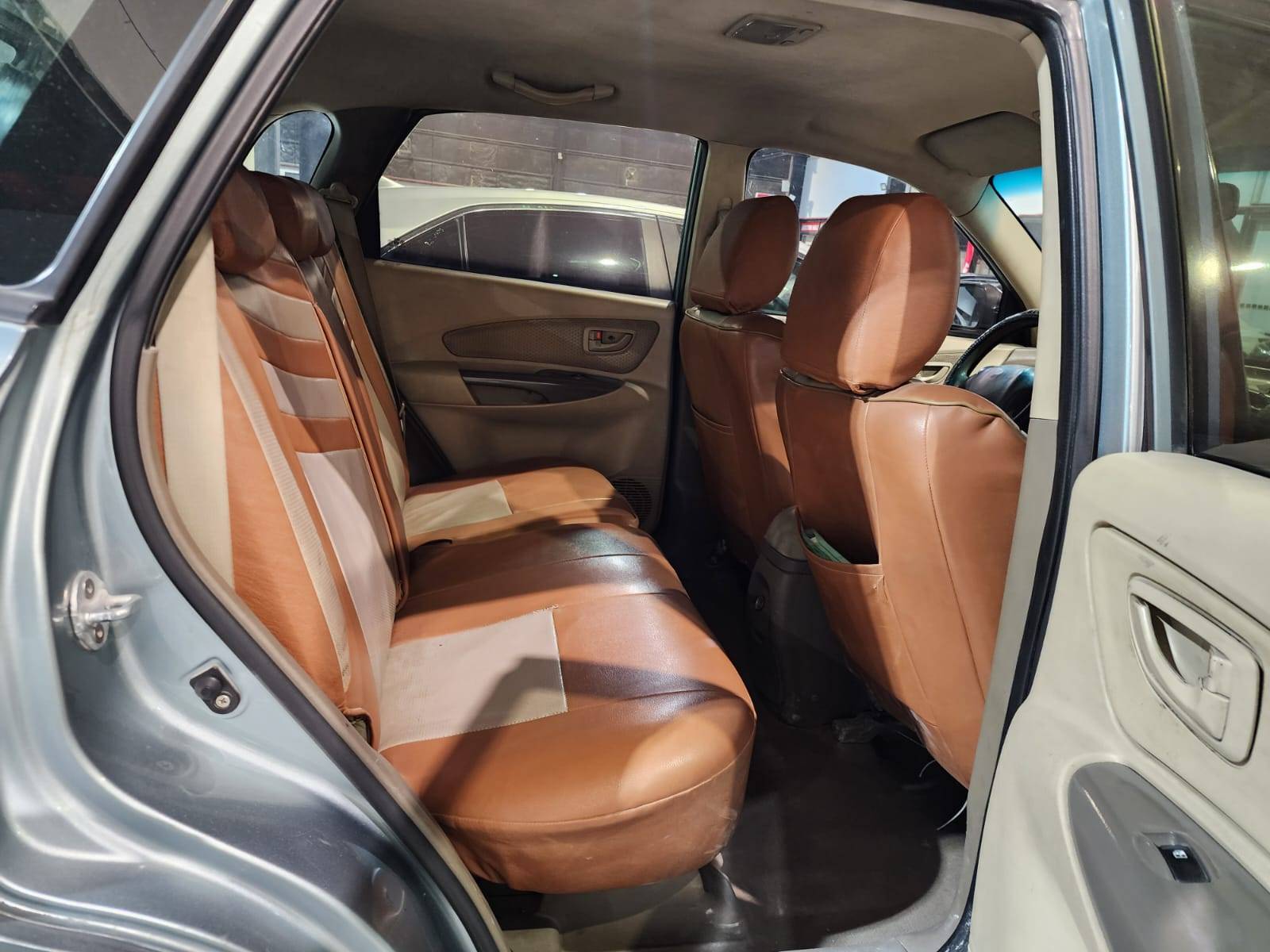 2008 HYUNDAI TUCSON — 284203 KM — Lot 787548 — Al Quoz - Marhaba Auctions Used Cars - Image 7