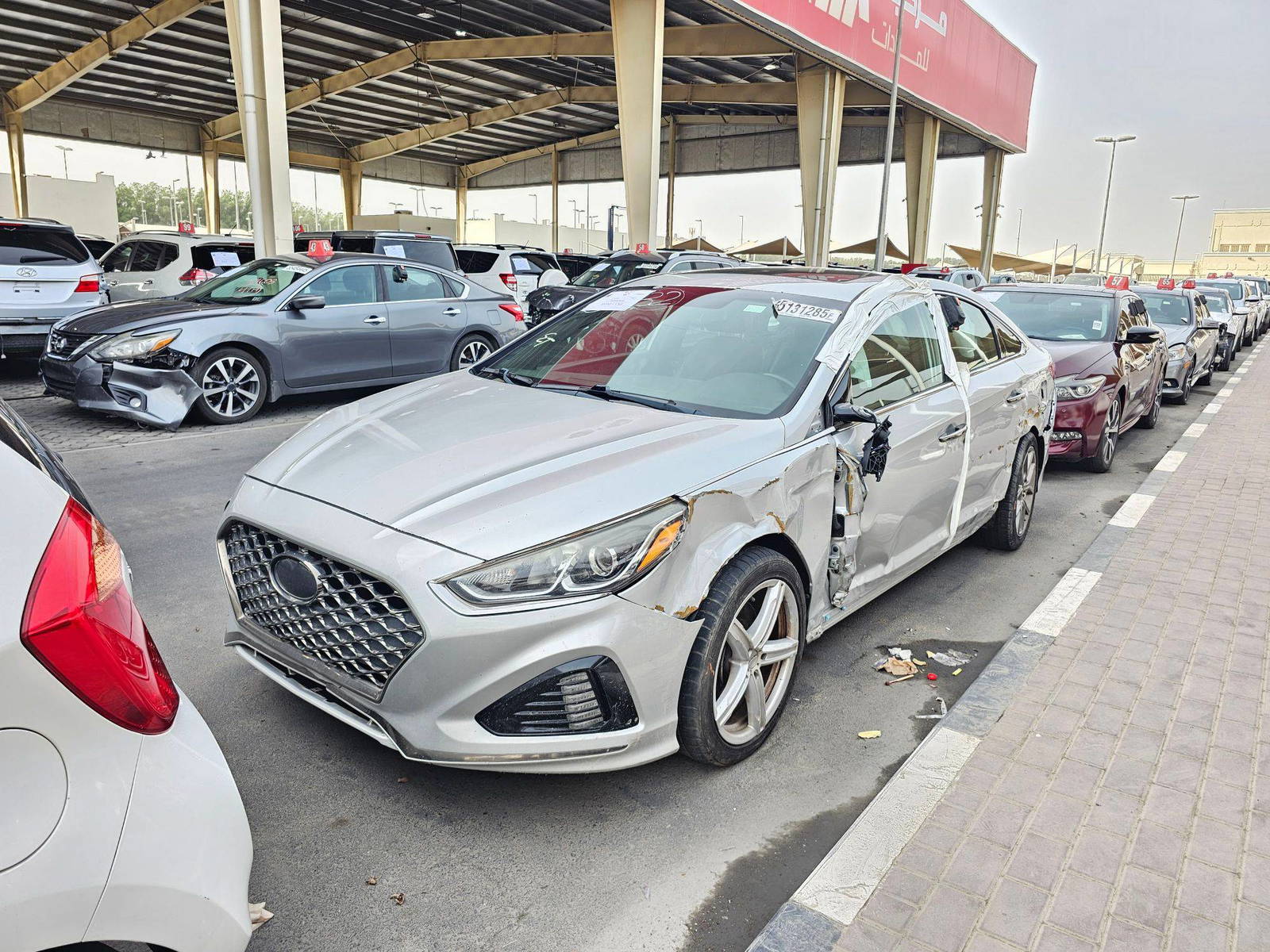 2018 HYUNDAI SONATA — 156943 Miles — Lot 4AB7JH642398 — Souq - Marhaba Auctions Used Cars - Image 4