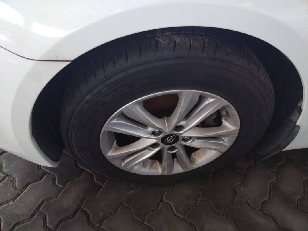 2013 HYUNDAI SONATA — 172500 Miles — Lot 36772857 - Marhaba Auctions Used Cars - Image 9
