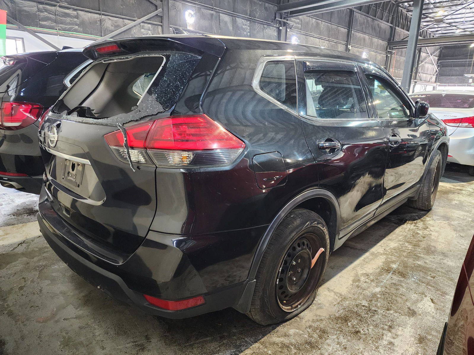 2017 NISSAN ROGUE — 166869 Miles — Lot 341870 — Main - Marhaba Auctions Used Cars - Image 5