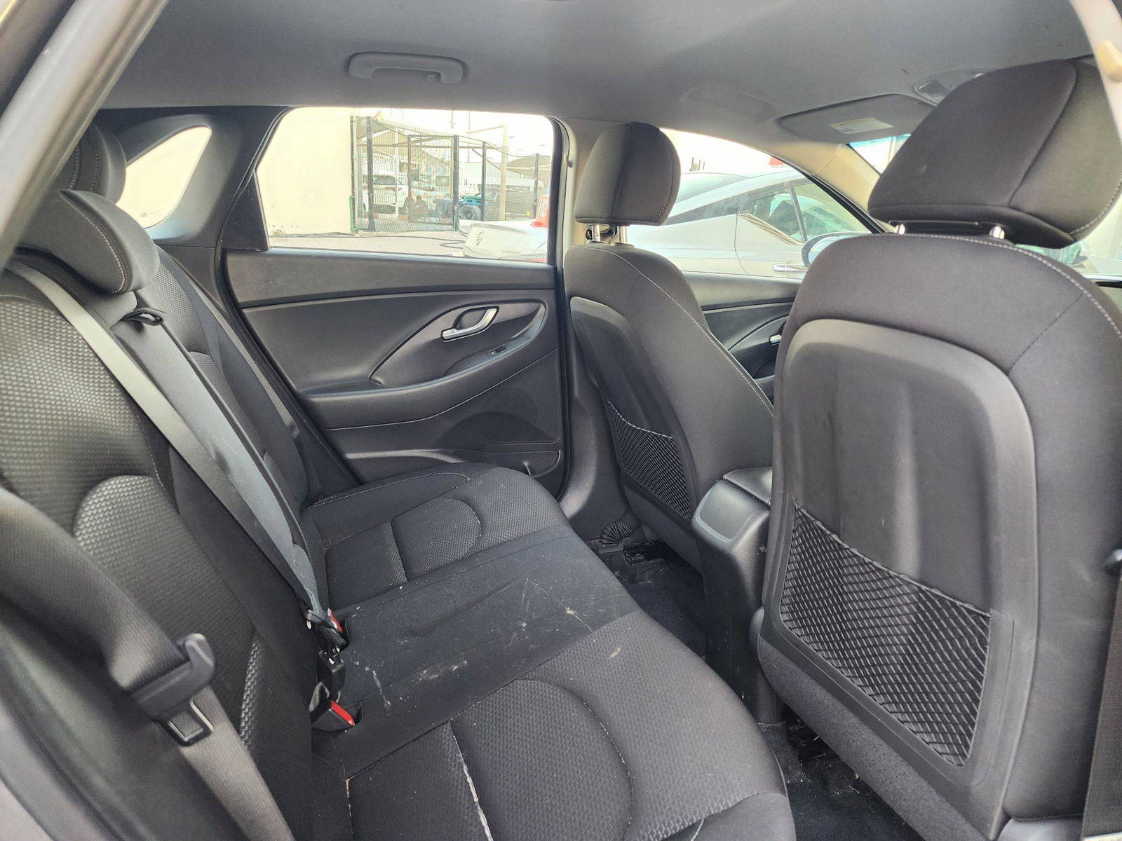 2018 HYUNDAI ELANTRA GT — 70556 Miles — Lot 38483216 — Souq - Marhaba Auctions Used Cars - Image 4