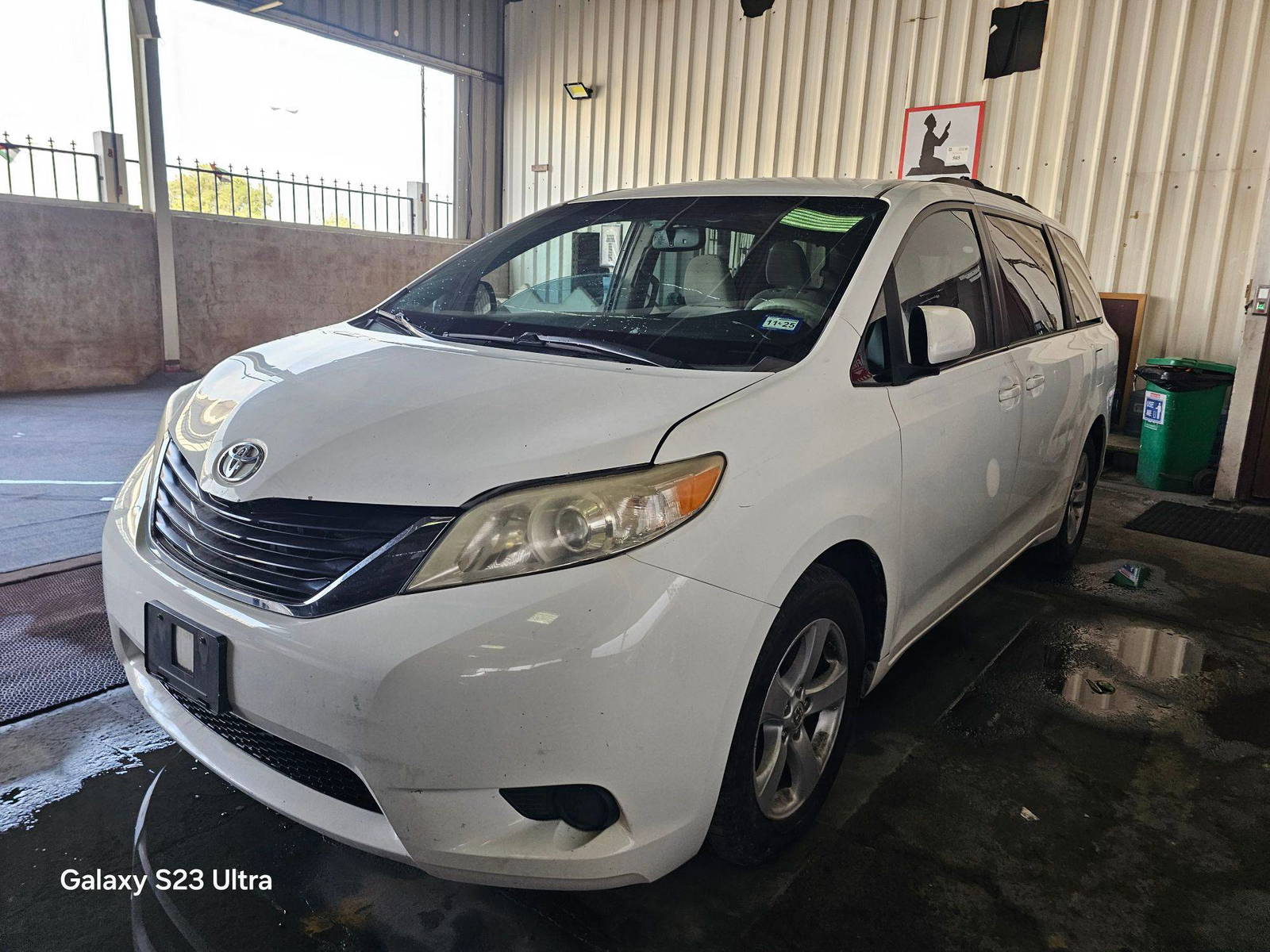 2012 TOYOTA SIENNA — 203376 Miles — Lot 95174555 — Souq - Marhaba Auctions Used Cars - Image 3