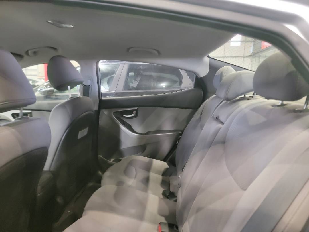 2013 HYUNDAI ELANTRA — 193008 KM — Lot 55761 — Souq - Marhaba Auctions Used Cars - Image 8