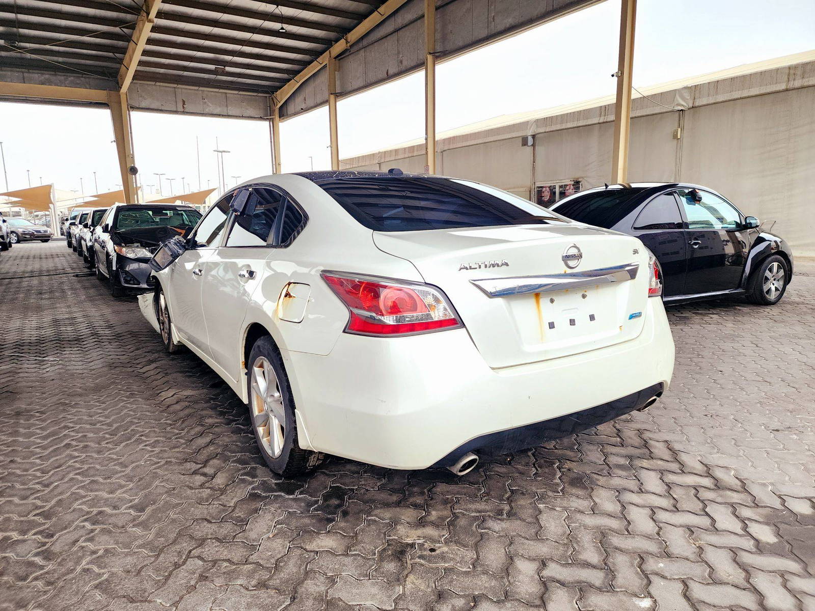 2015 NISSAN ALTIMA — 389629 KM — Lot AP6FN330851 — Souq - Marhaba Auctions Used Cars - Image 3