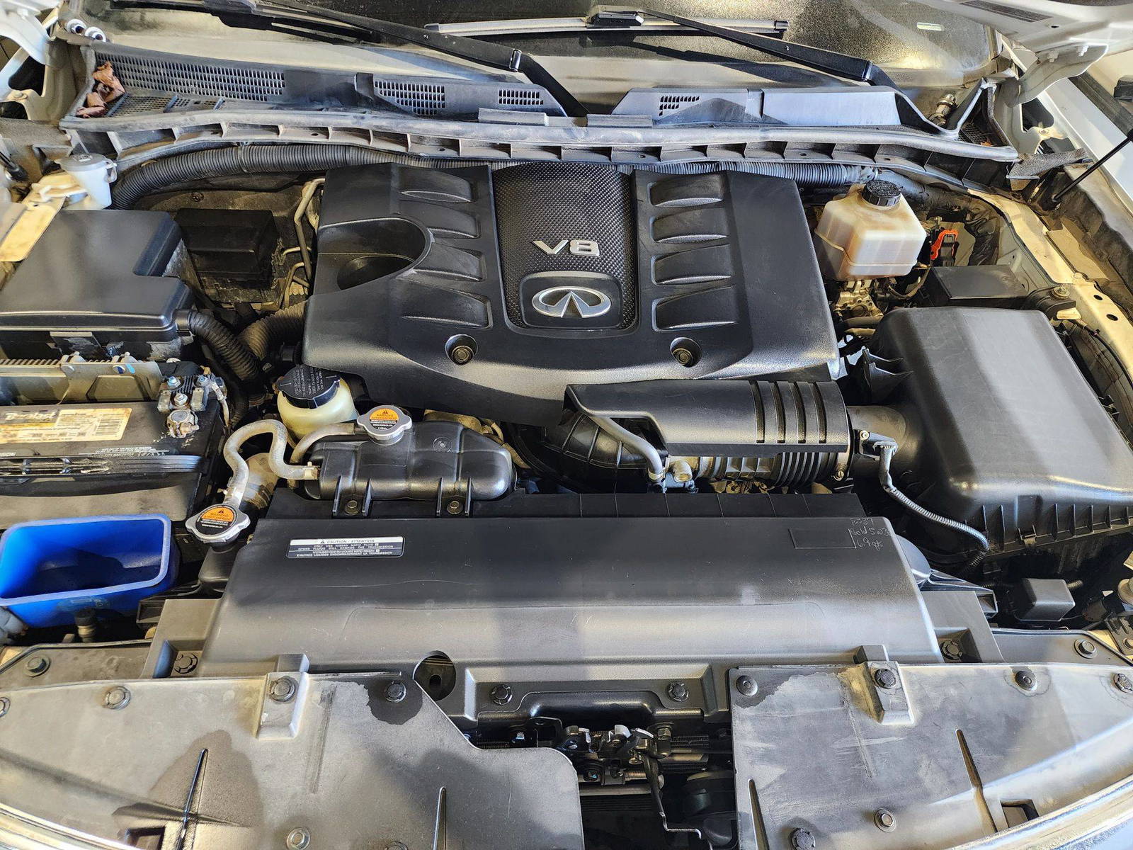 2015 INFINITI QX80 — 134816 Miles — Lot 40989112 — Souq - Marhaba Auctions Used Cars - Image 15