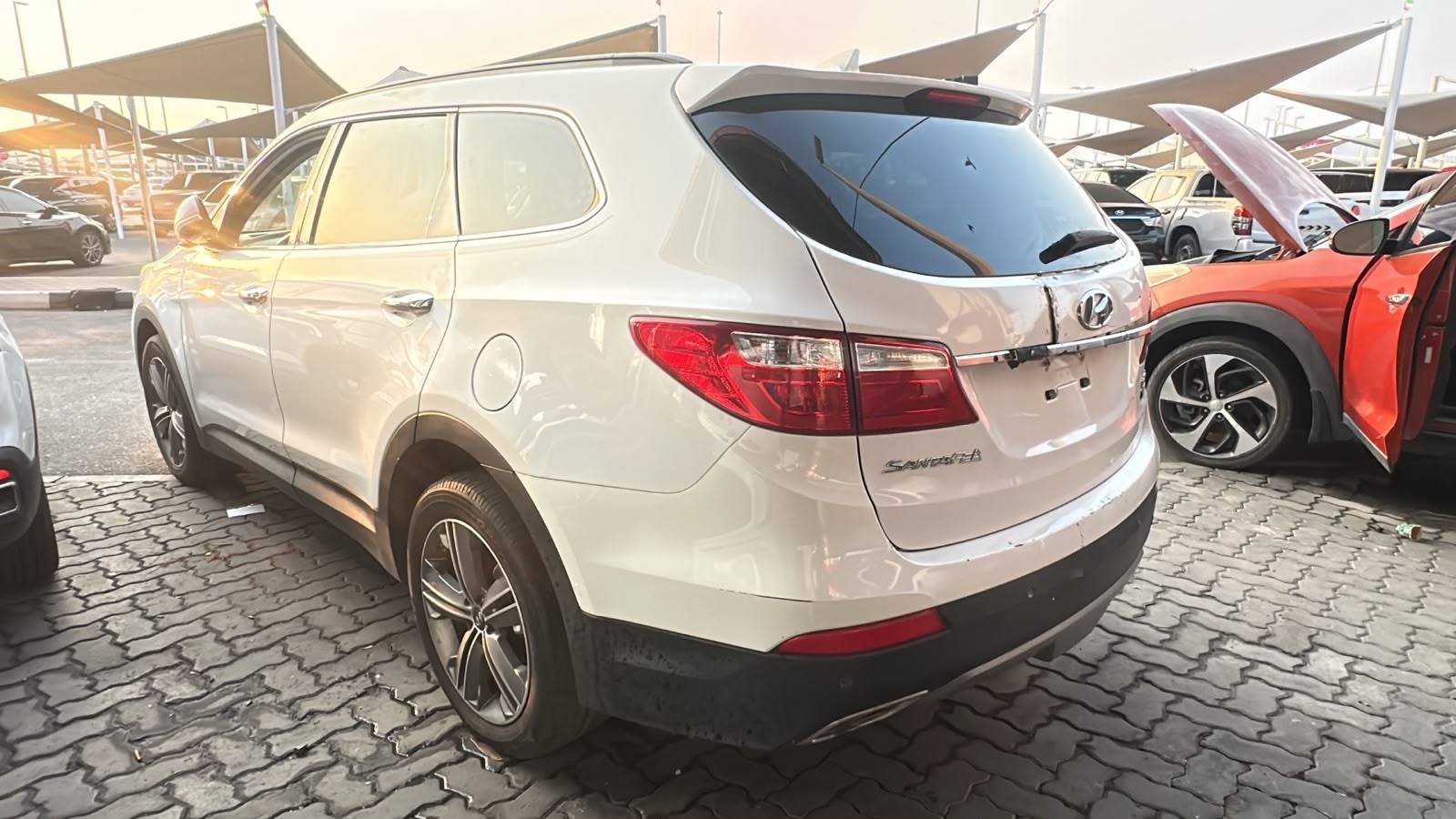 2015 HYUNDAI SANTA FE — Lot 7FU093790 — Souq - Marhaba Auctions Used Cars - Image 10