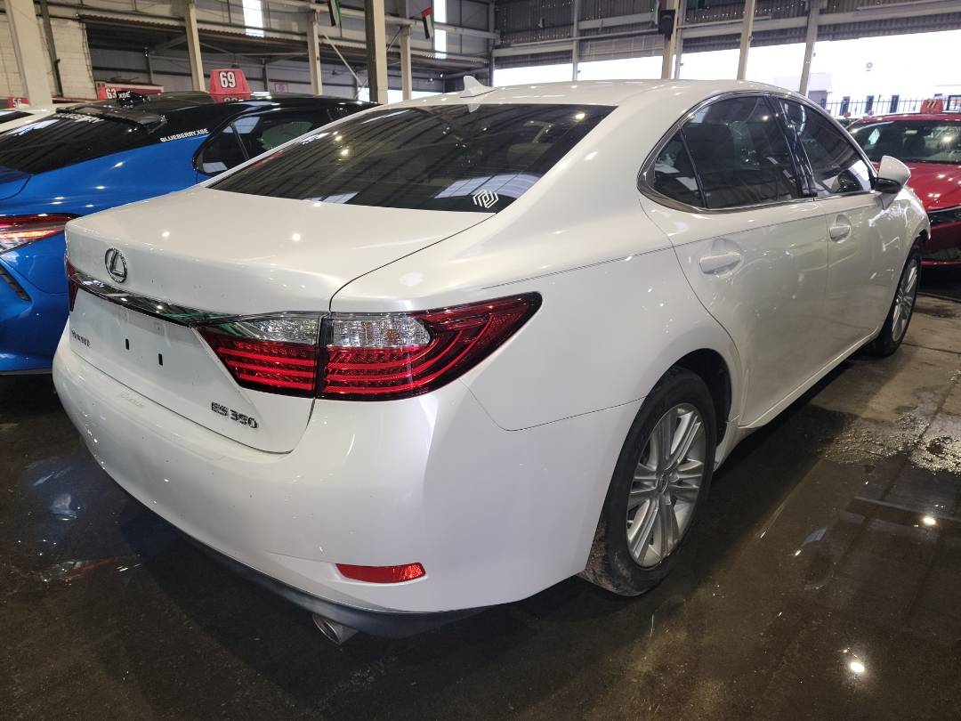 2013 LEXUS ES 350 — 113702 Miles — Lot 37820510 - Marhaba Auctions Used Cars - Image 3