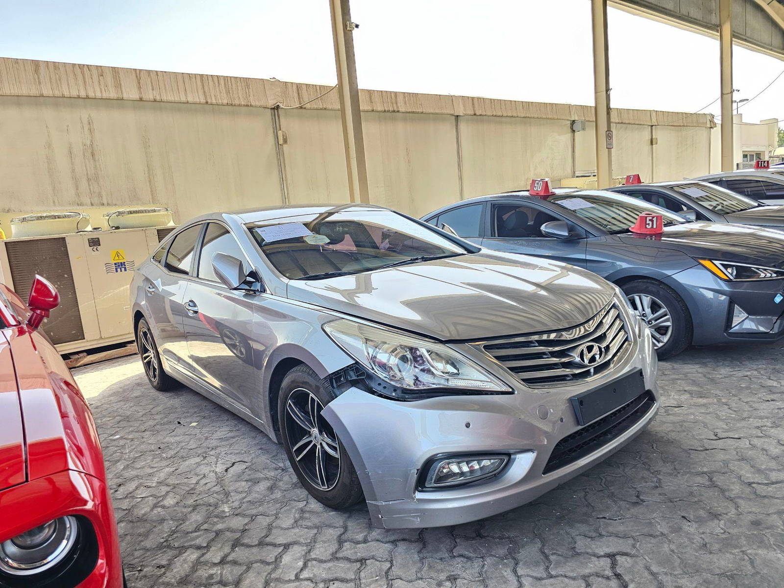 2012 HYUNDAI GRANDEUR — 204815 KM — Lot 200644 — Souq - Marhaba Auctions Used Cars - Image 3