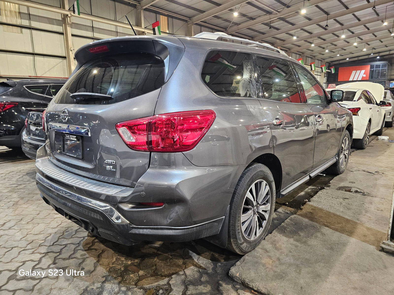 2017 NISSAN PATHFINDER — 119284 Miles — Lot 7HC907673 — Main - Marhaba Auctions Used Cars - Image 3