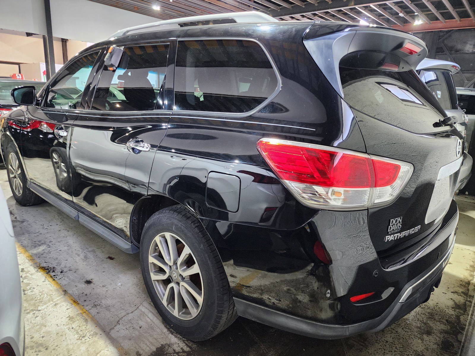 2013 NISSAN PATHFINDER — 144203 Miles — Lot 859471 — Ind. 12 - Marhaba Auctions Used Cars - Image 6