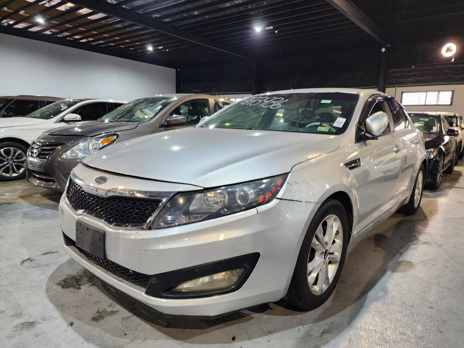 2011 KIA OPTIMA — 180848 Miles — Lot 47357 — Al Quoz - Marhaba Auctions Used Cars - Image 5