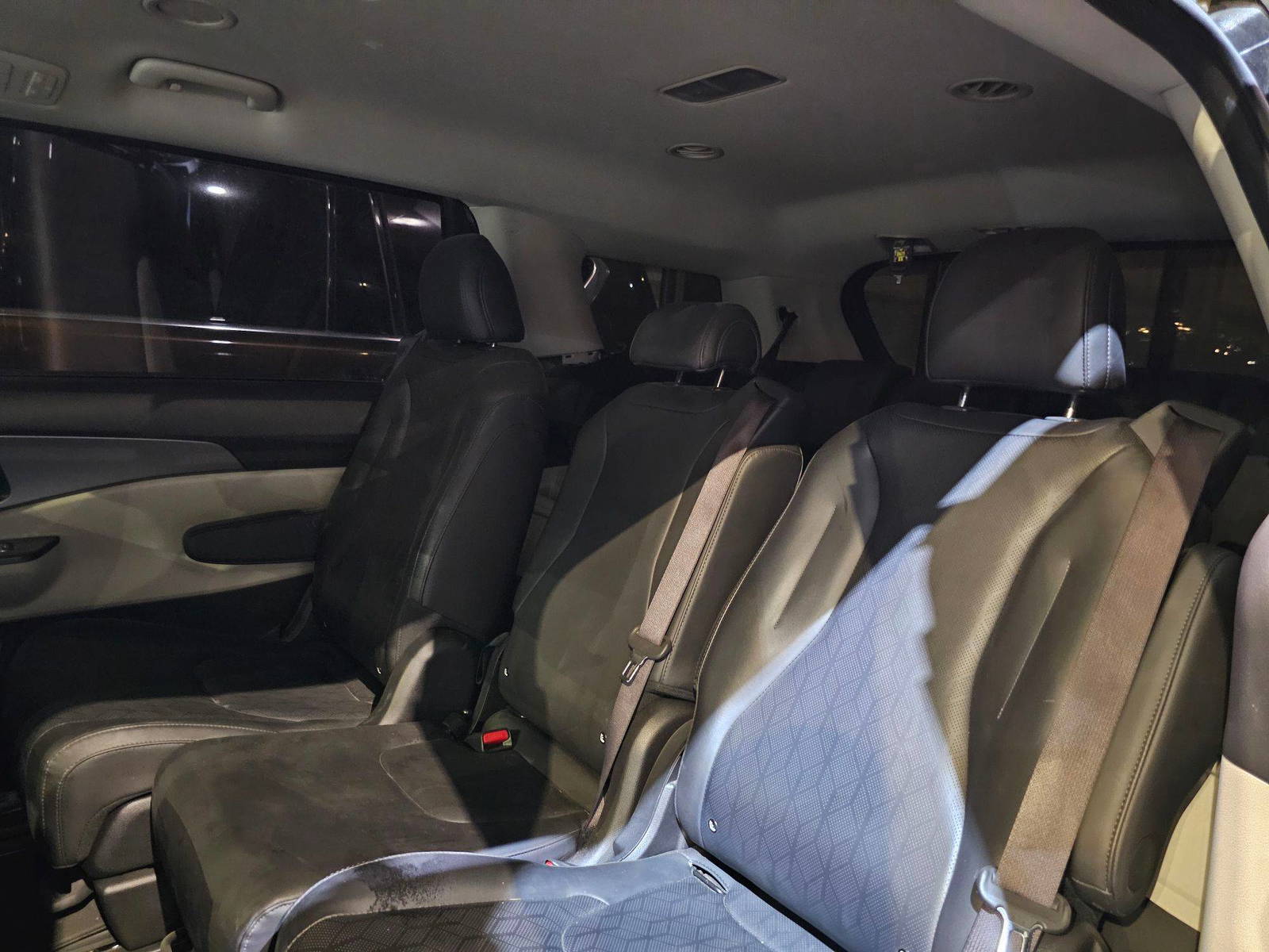 KIA CARNIVAL LX 2023 - Marhaba Auction Used Cars - Image 7