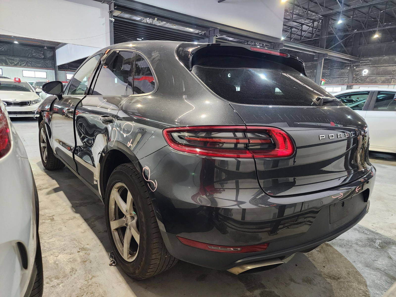 2018 PORSCHE MACAN — 114361 Miles — Lot 41423025 — Main - Marhaba Auctions Used Cars - Image 4