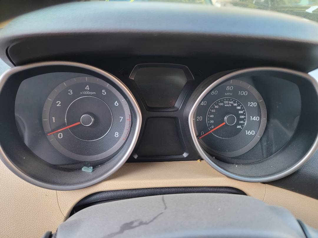 2011 HYUNDAI ELANTRA — 171009 Miles — Lot 70872153 - Marhaba Auctions Used Cars - Image 5