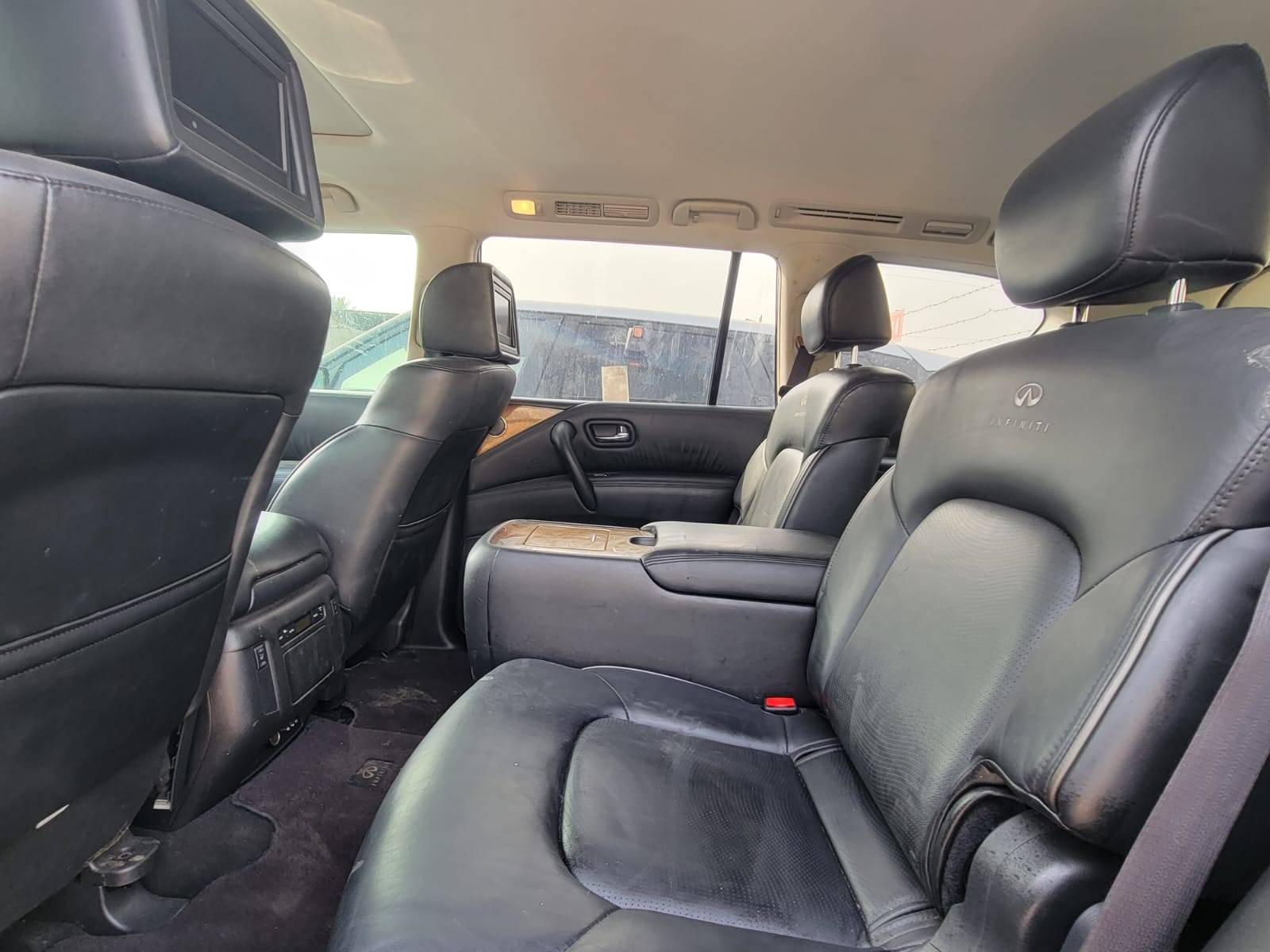 2014 INFINITI QX80 — 193339 Miles — Lot E9063004 — Main - Marhaba Auctions Used Cars - Image 5