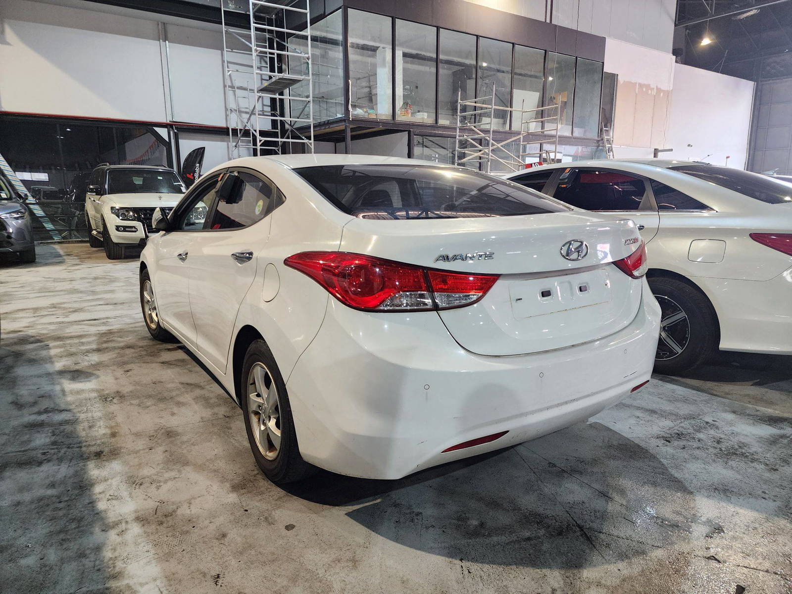 2011 HYUNDAI AVANTE — 130080 KM — Lot 091392 — Al Quoz - Marhaba Auctions Used Cars - Image 3