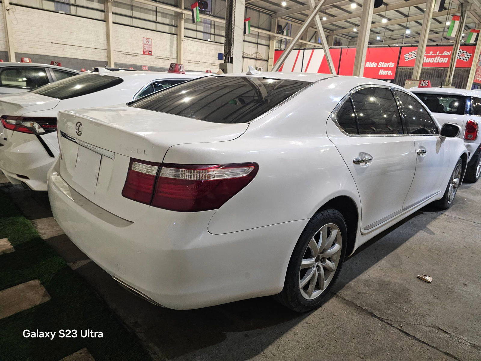 2008 LEXUS LS 460 — 285854 KM — Lot 585032478 — Main - Marhaba Auctions Used Cars - Image 6