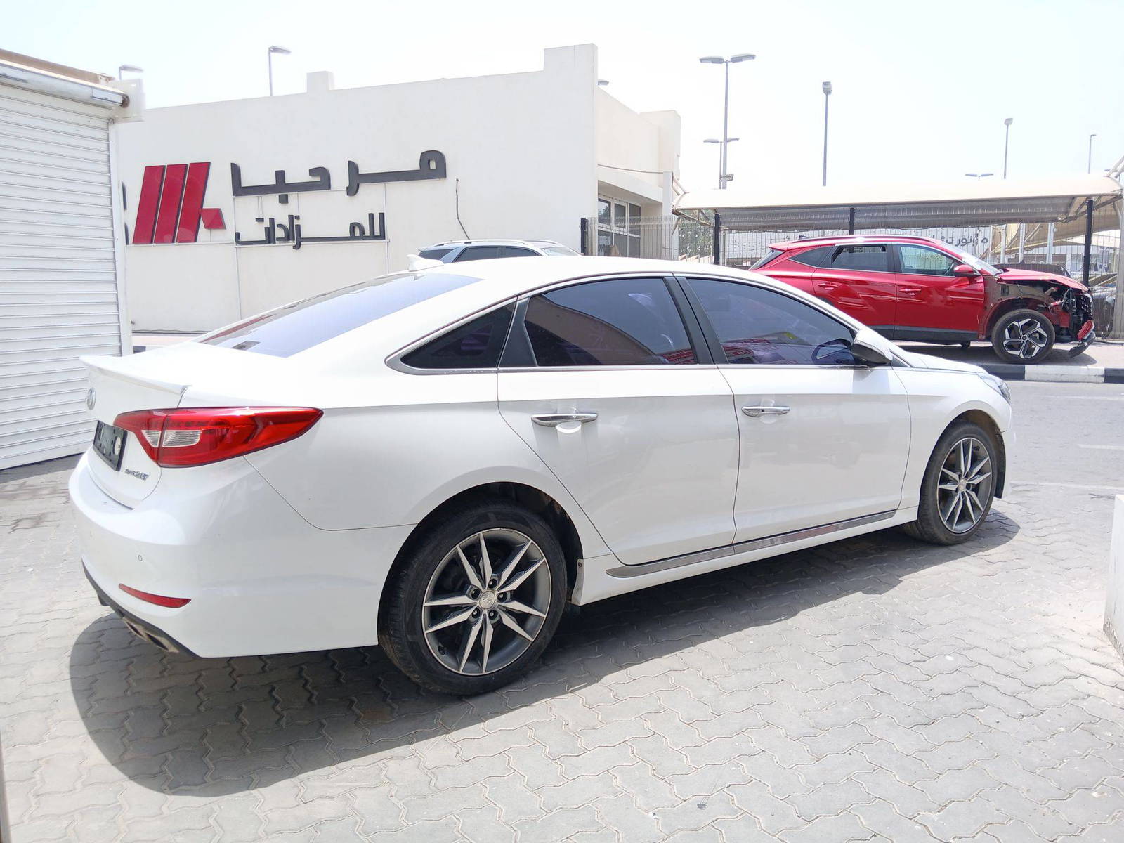 2016 HYUNDAI SONATA — 233270 KM — Lot 178570 — Souq - Marhaba Auctions Used Cars - Image 4
