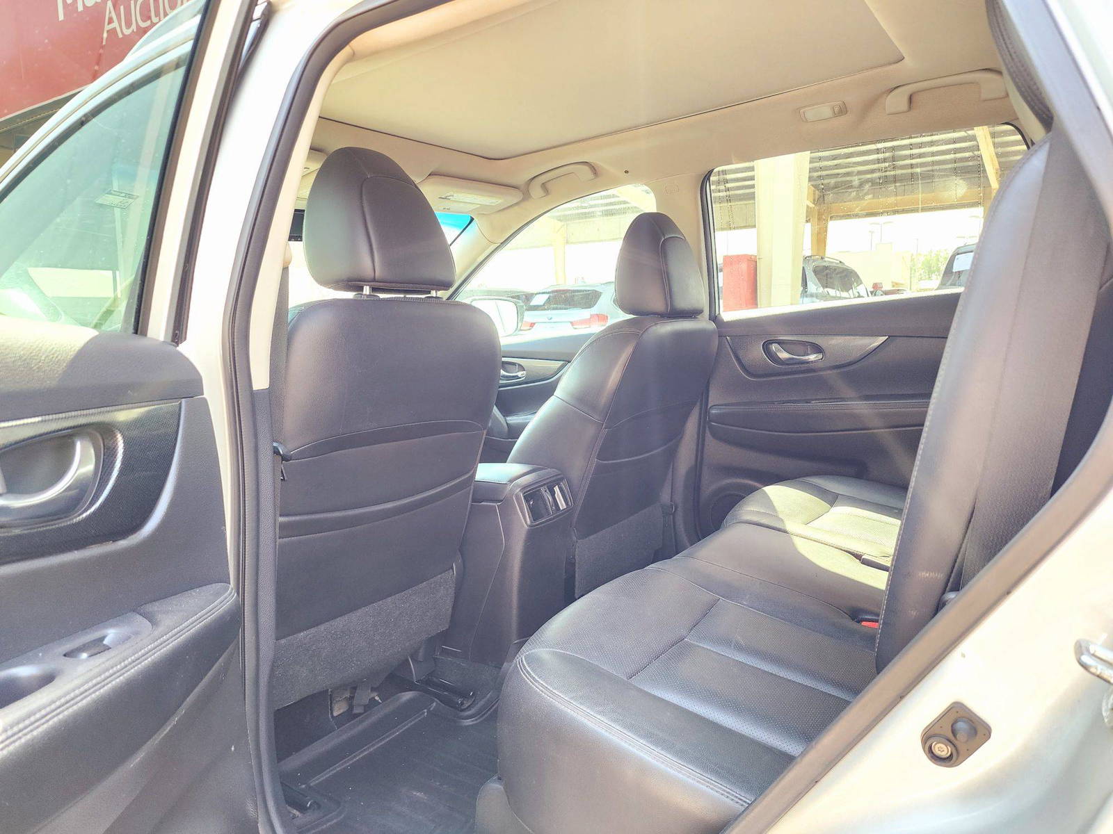 2015 NISSAN ROGUE — 130432 Miles — Lot C809347 — Souq - Marhaba Auctions Used Cars - Image 6