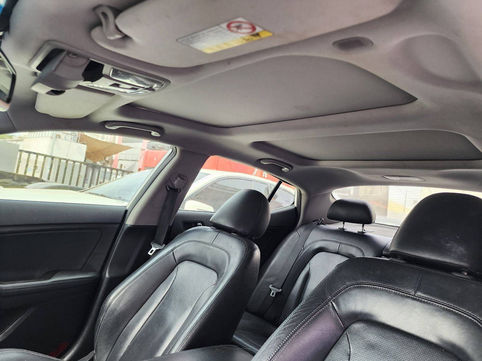 2011 KIA K5 — 173760 KM — Lot 142876 — Al Quoz - Marhaba Auctions Used Cars - Image 10
