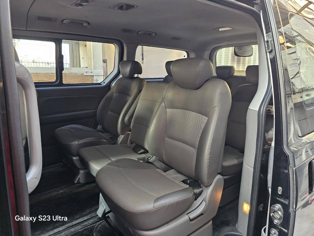 2010 HYUNDAI GRAND STAREX — 115223 KM — Lot 09877 — Main - Marhaba Auctions Used Cars - Image 7