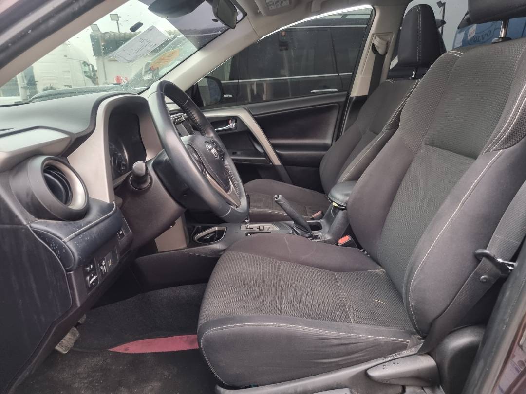 2018 TOYOTA RAV4 — 97981 Miles — Lot 76341044 — Souq - Marhaba Auctions Used Cars - Image 8