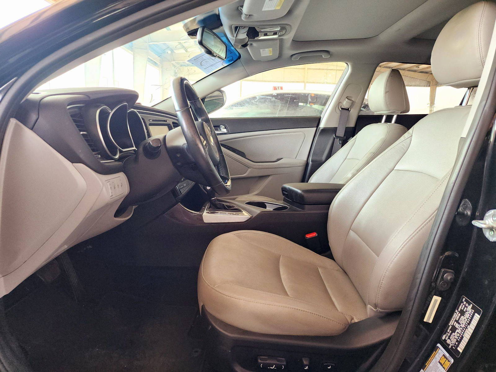 2015 KIA OPTIMA — 71863 Miles — Lot 61921444 — Souq - Marhaba Auctions Used Cars - Image 9