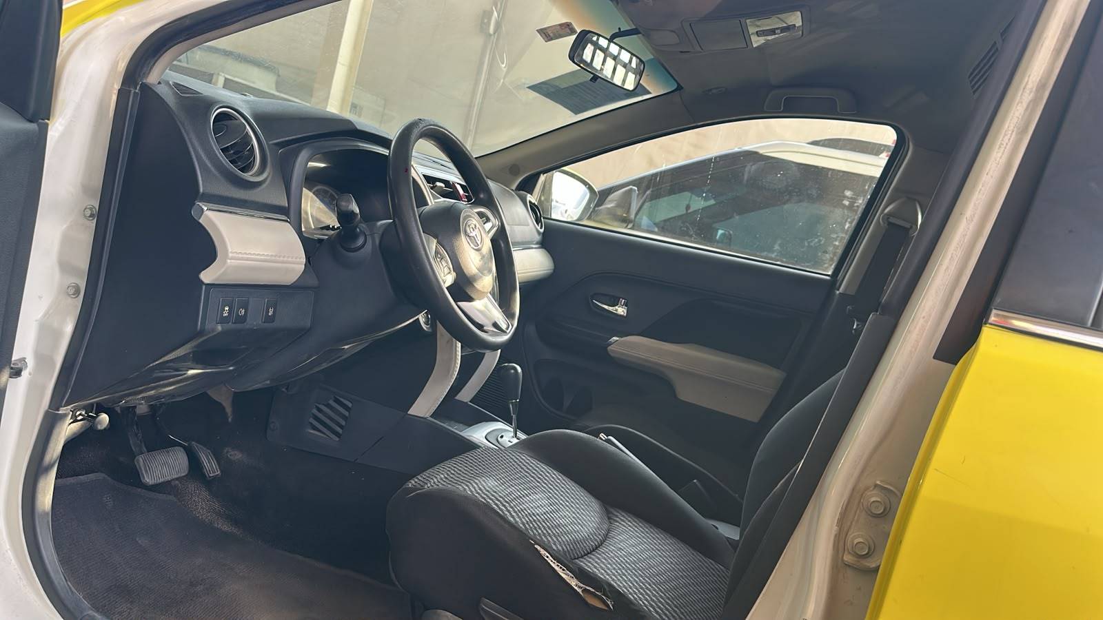 2019 TOYOTA RUSH — 168947 KM — Lot F3KK006473 — Souq - Marhaba Auctions Used Cars - Image 11