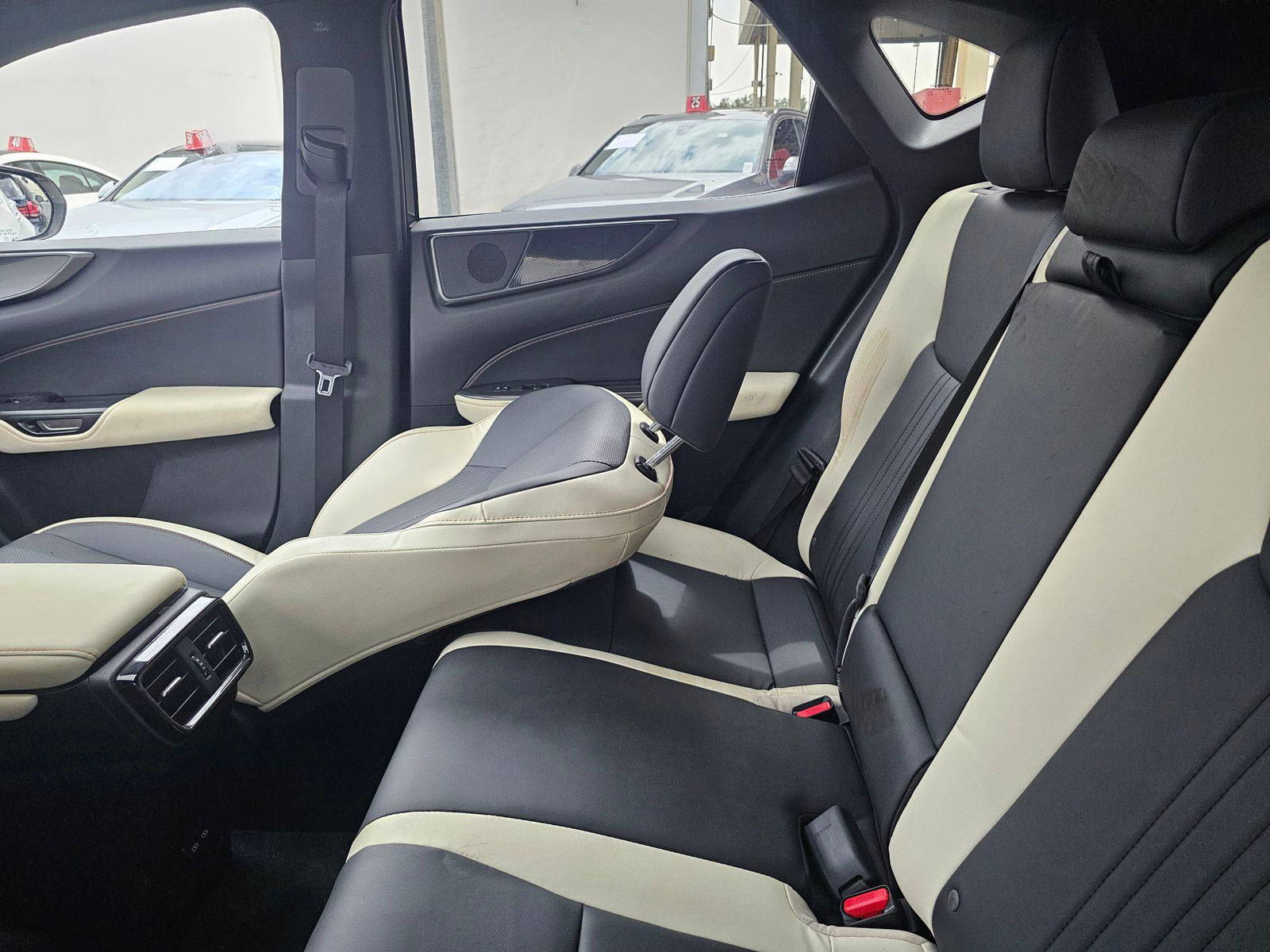 LEXUS NX 350 2022 - Marhaba Auction Used Cars - Image 8