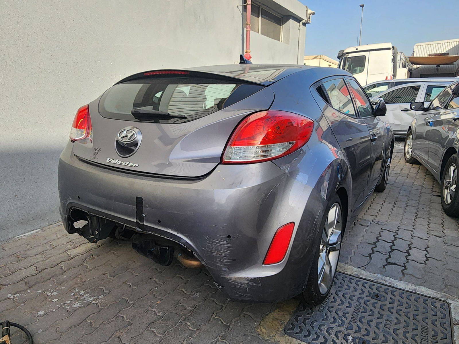 2014 HYUNDAI VELOSTER — 115887 Miles — Lot 182776 — Al Quoz - Marhaba Auctions Used Cars - Image 5