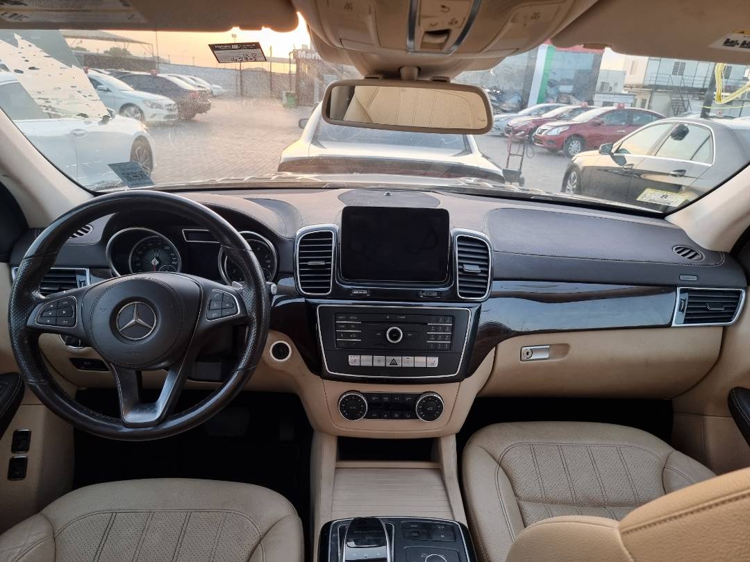 2017 MERCEDES BENZ GLS 450 — 142302 Miles — Lot 72692444 — Souq - Marhaba Auctions Used Cars - Image 7