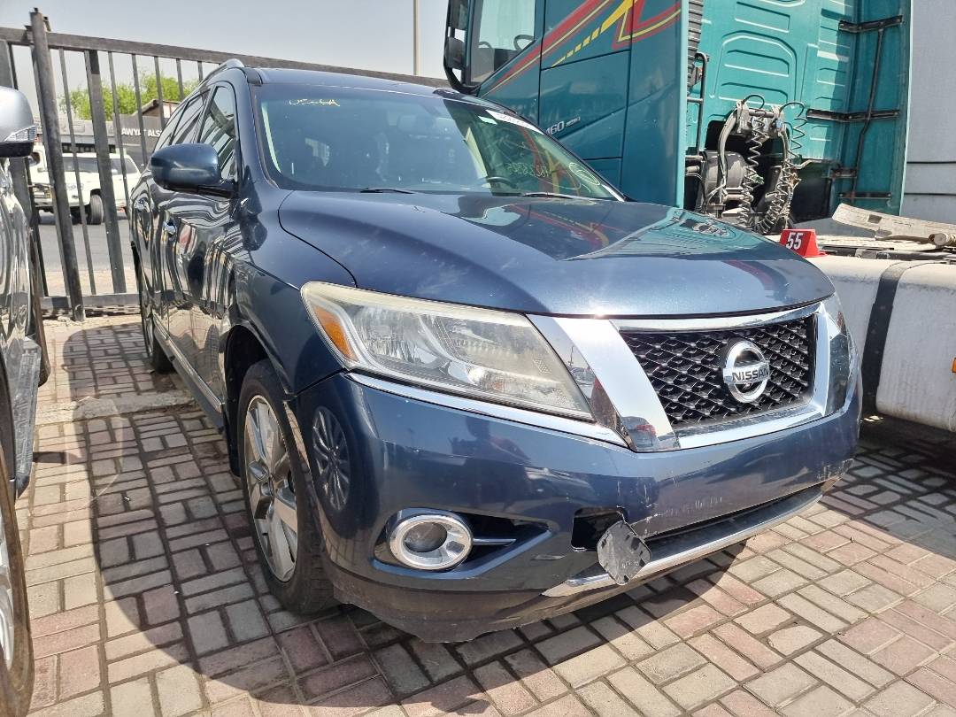 2013 NISSAN PATHFINDER — 261502 KM — Lot 686648 — Ind. 12 - Marhaba Auctions Used Cars - Image 4