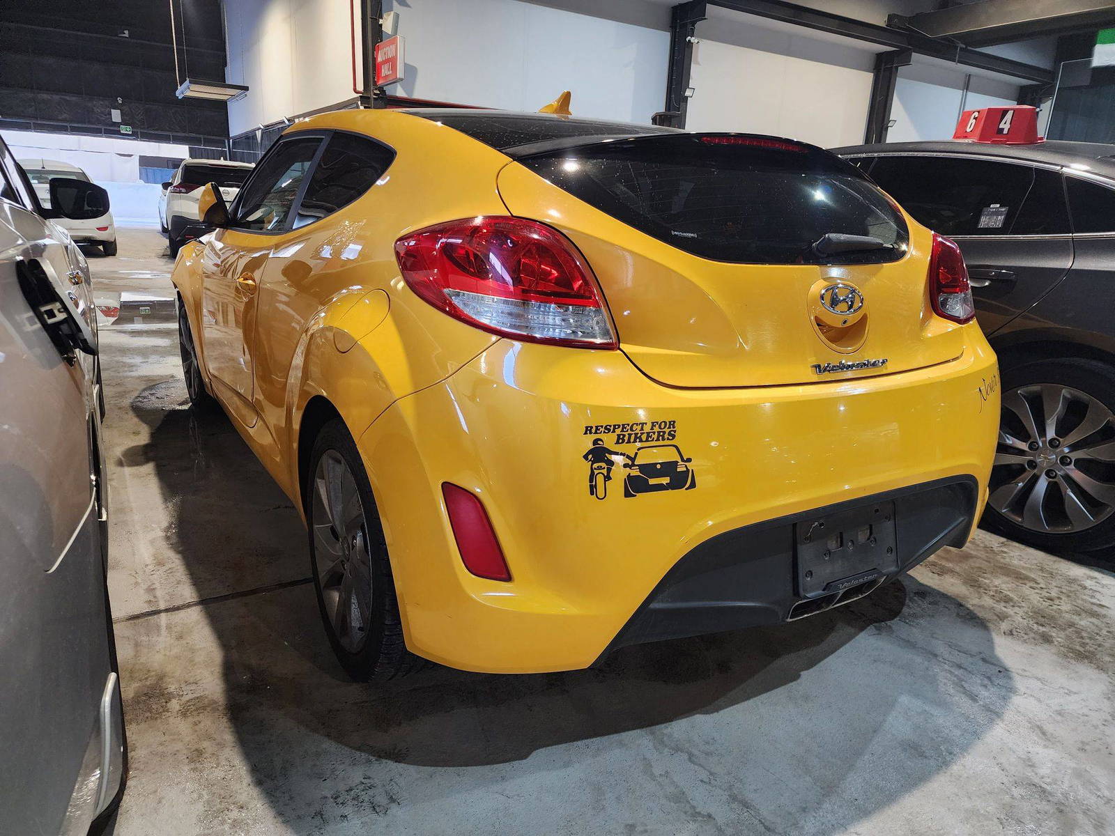 2017 HYUNDAI VELOSTER — 156850 Miles — Lot 80019845 — Al Quoz - Marhaba Auctions Used Cars - Image 4