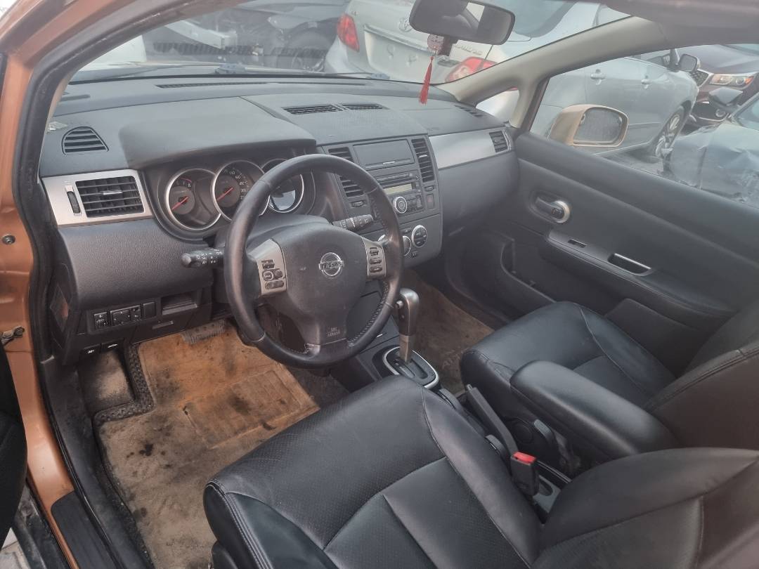 2011 NISSAN TIDA — 142109 KM — Lot M013050 — Ind. 12 - Marhaba Auctions Used Cars - Image 7