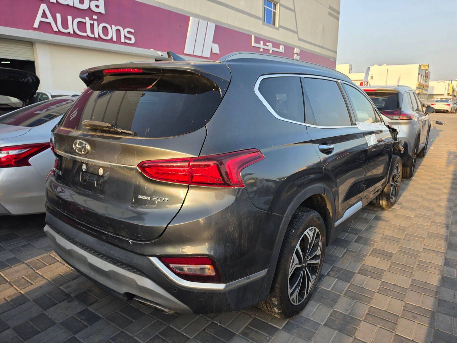 HYUNDAI SANTA FE LIMITED 2019 - Marhaba Auction Used Cars - Image 4