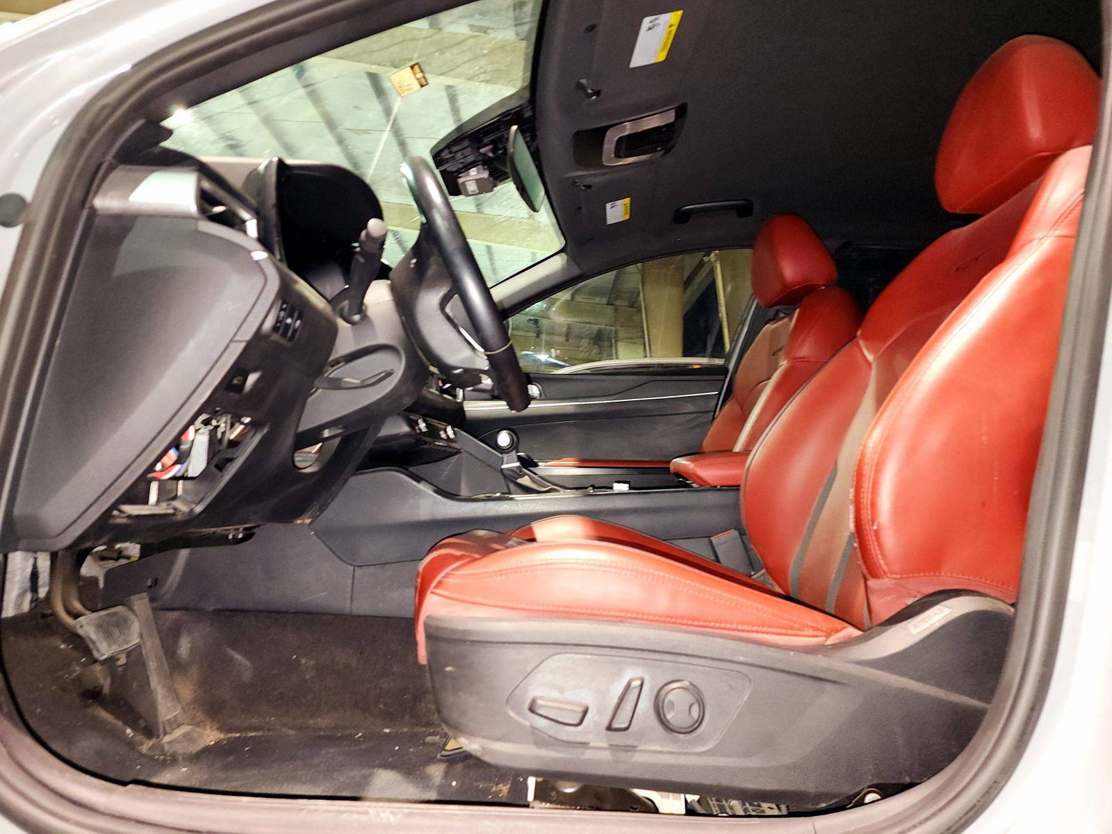 2021 KIA K5 — 106644 Miles — Lot MG025182 — Souq - Marhaba Auctions Used Cars - Image 8