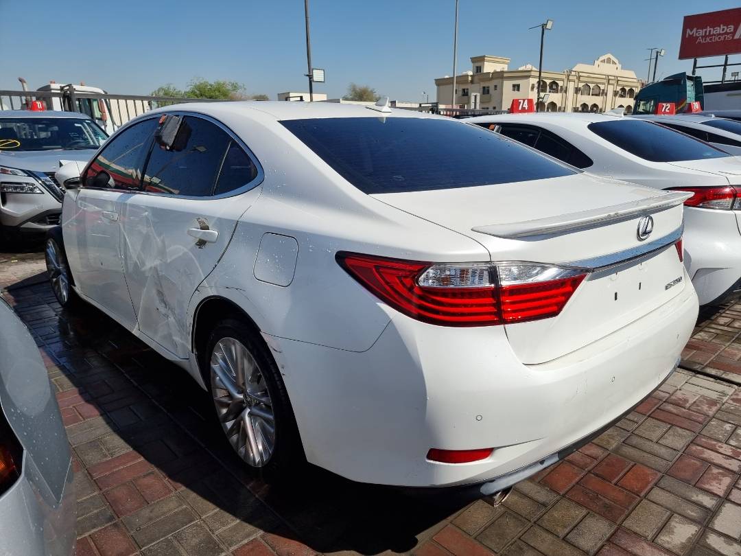 2013 LEXUS ES 350 — 91939 Miles — Lot 124587 — Ind. 12 - Marhaba Auctions Used Cars - Image 3