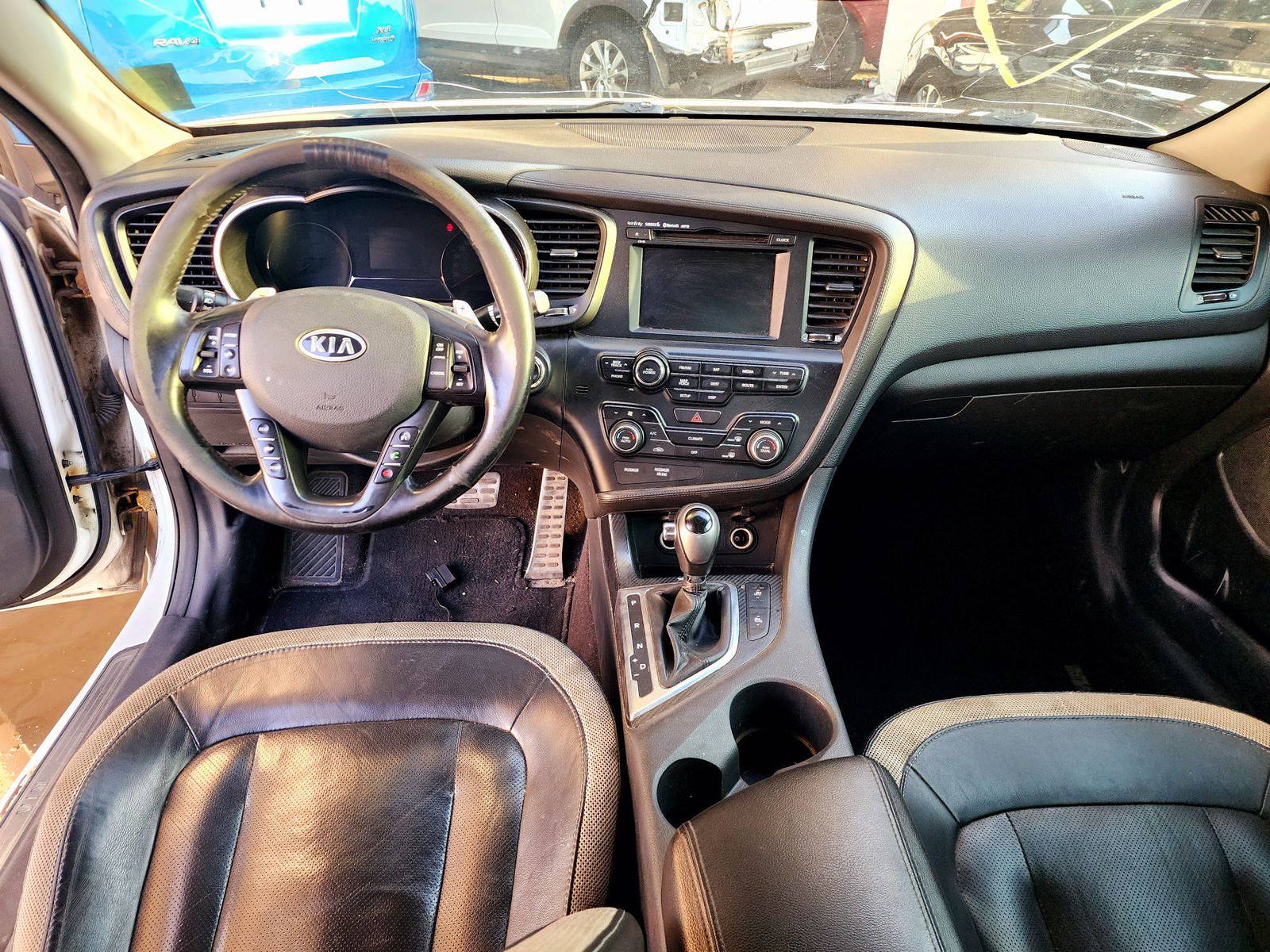 2011 KIA OPTIMA — 227866 KM — Lot B5098864 — Souq - Marhaba Auctions Used Cars - Image 7