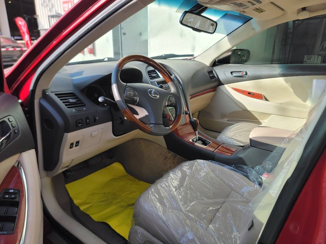 2011 LEXUS ES 350 — 176283 Miles — Lot 77442693 — Souq - Marhaba Auctions Used Cars - Image 6