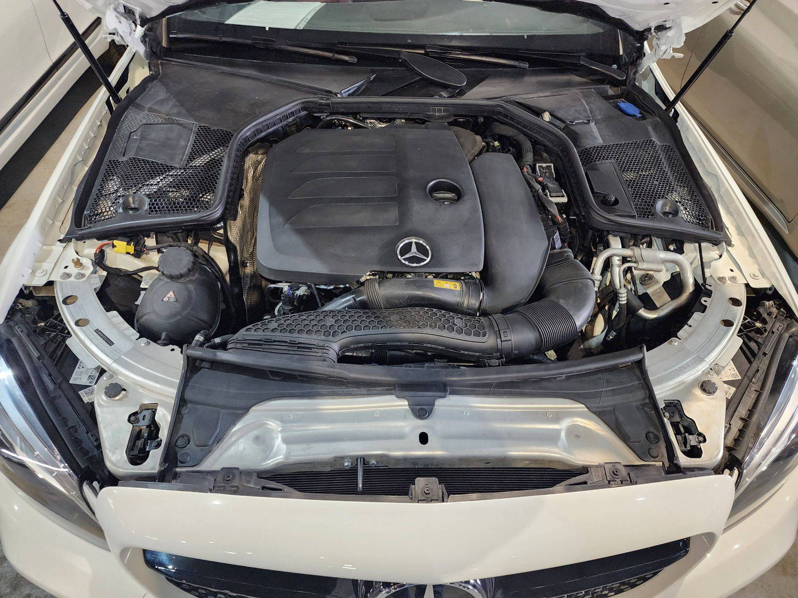 2022 MERCEDES BENZ C300 — 23228 KM — Lot 10052 — Main - Marhaba Auctions Used Cars - Image 20