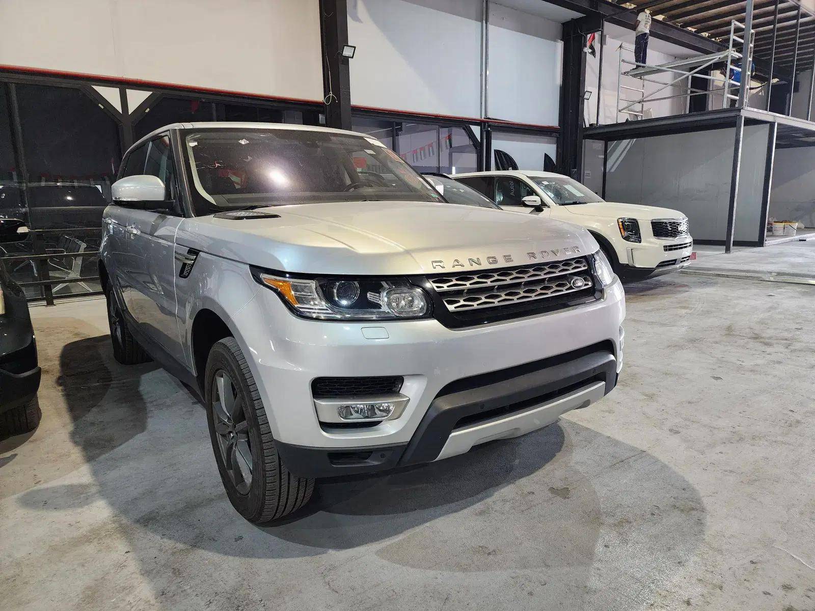 2016 LAND ROVER RANGE ROVER SPORT — 86093 Miles — Lot A661703 — Souq - Marhaba Auctions Used Cars - Image 3