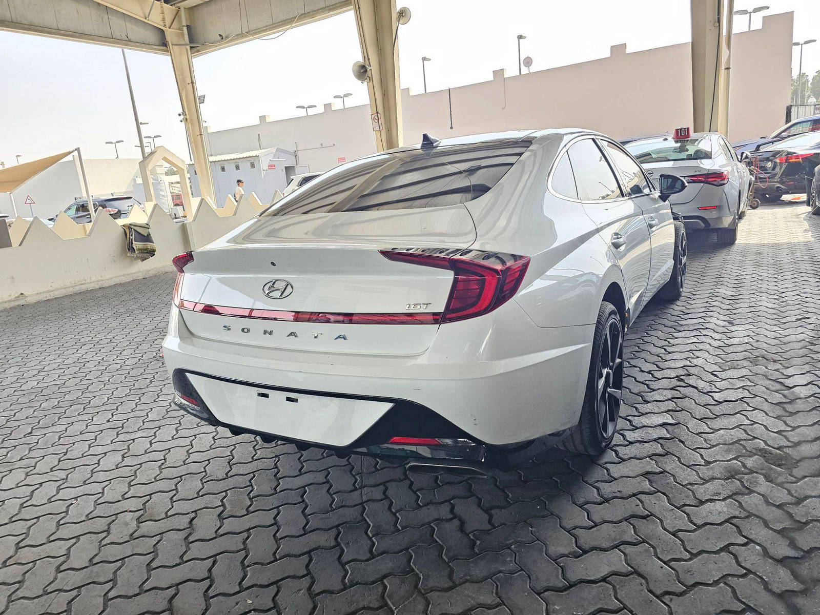 HYUNDAI SONATA 2022 - Marhaba Auction Used Cars - Image 3