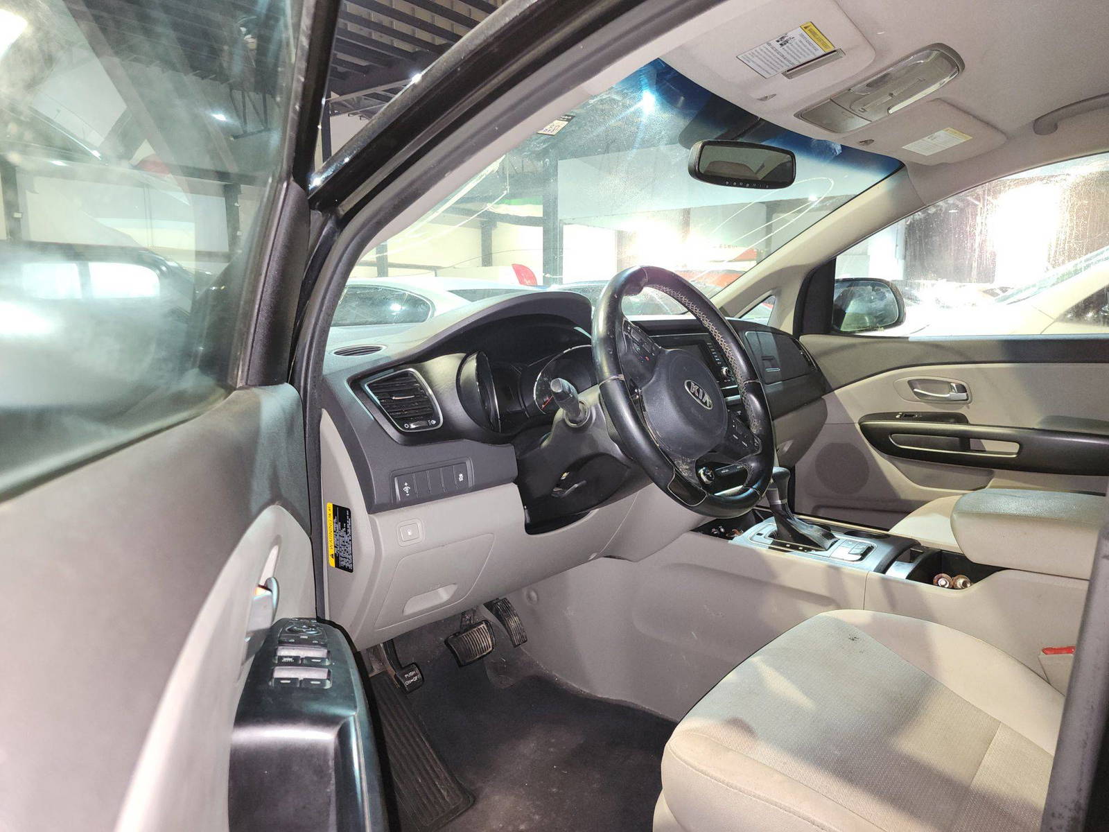 KIA SEDONA 2017 - Marhaba Auction Used Cars - Image 10
